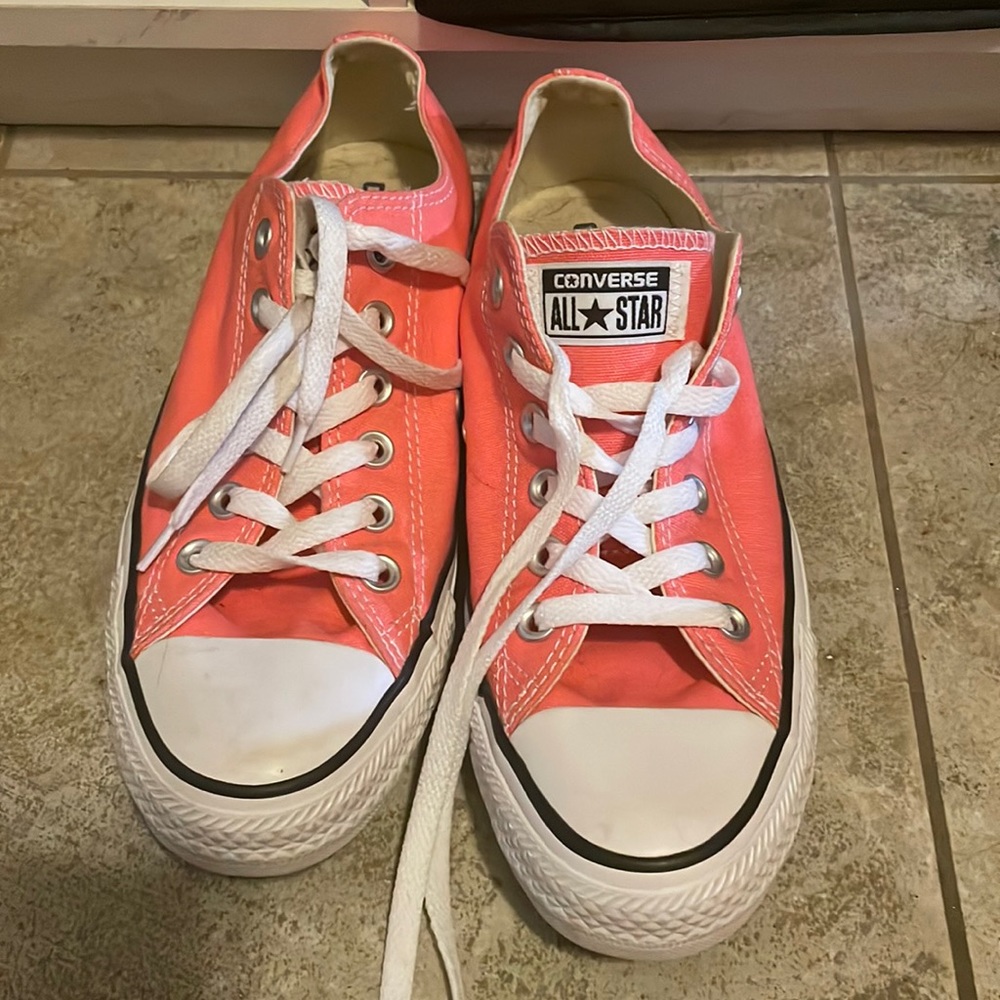 Coral Converse